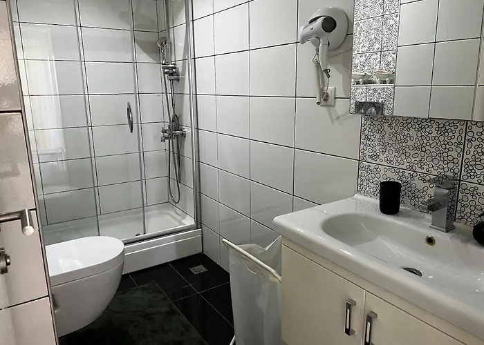 Apartman Entire In Residential Compound With Great Location Side